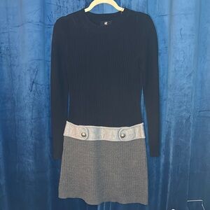 Iz Byer Women’s Classic Black and Gray Long Sleeve Sweater Dress Drop Waist Sz M
